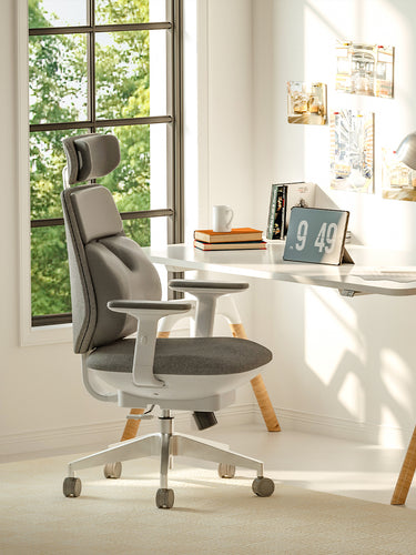 Air_Smart_Chair_Lit_by_Natural_Daylight